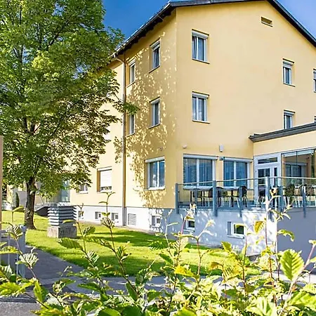 Jufa Garni Am Hotel