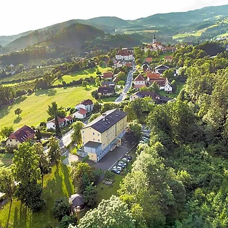 Hotel Jufa Garni Am *